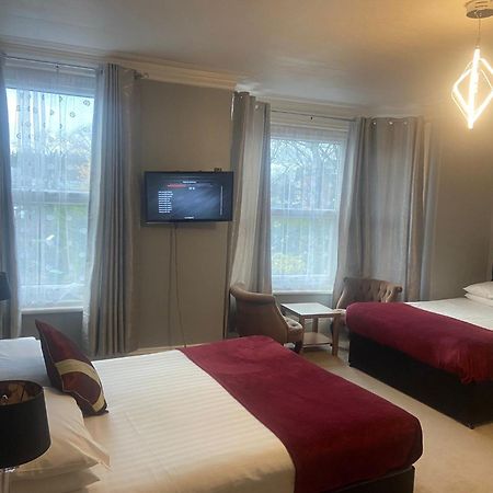 Diamonds Lodge Near York Hospital Rom bilde
