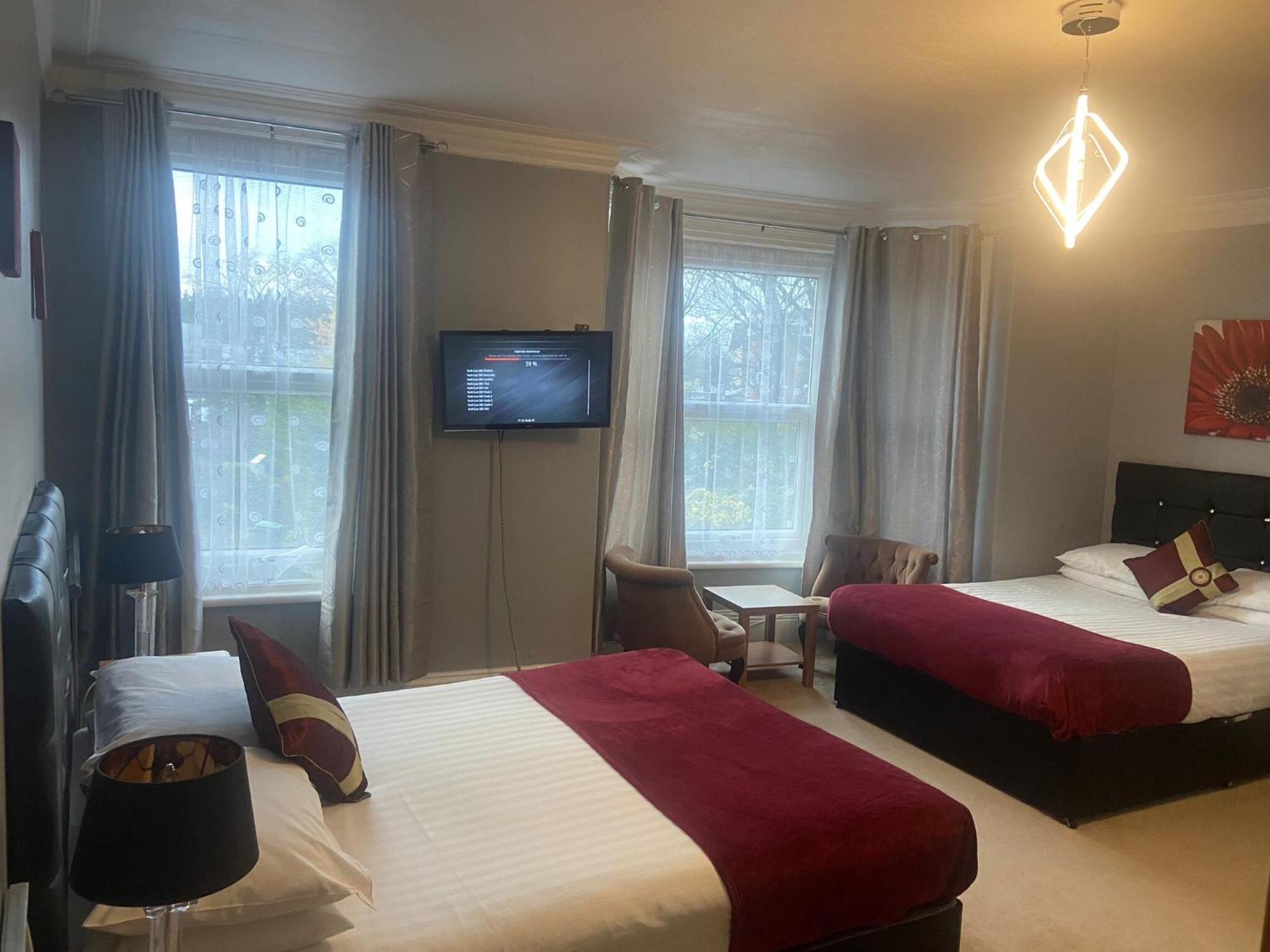 Diamonds Lodge Near York Hospital Rom bilde